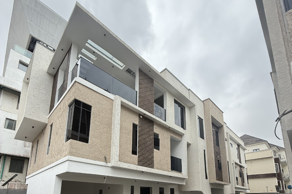 4 Bedroom Terrace