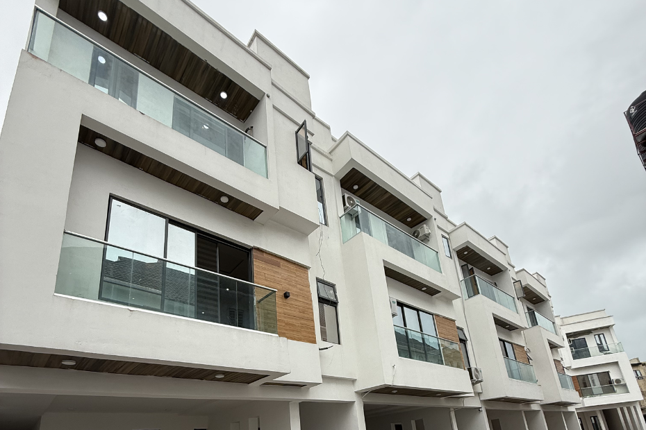 4 Bedroom Terrace